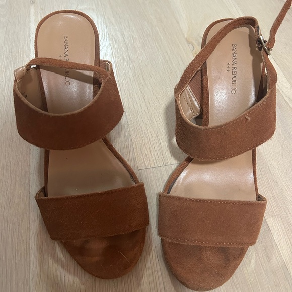 Banana Republic Tan Suede Sandals - Picture 1 of 5